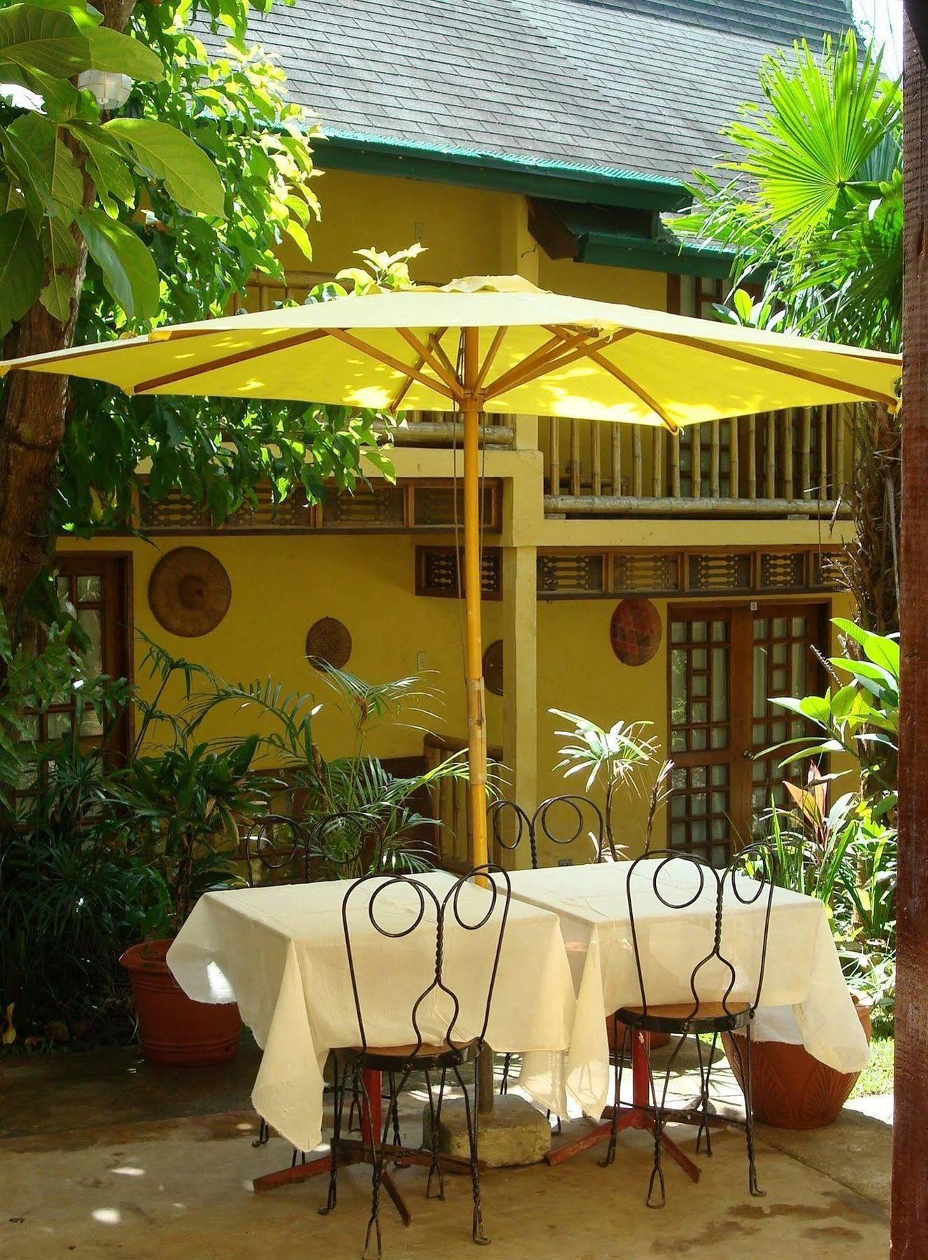 Sun Garden Hilltop Resort Manoc-Manoc Dış mekan fotoğraf
