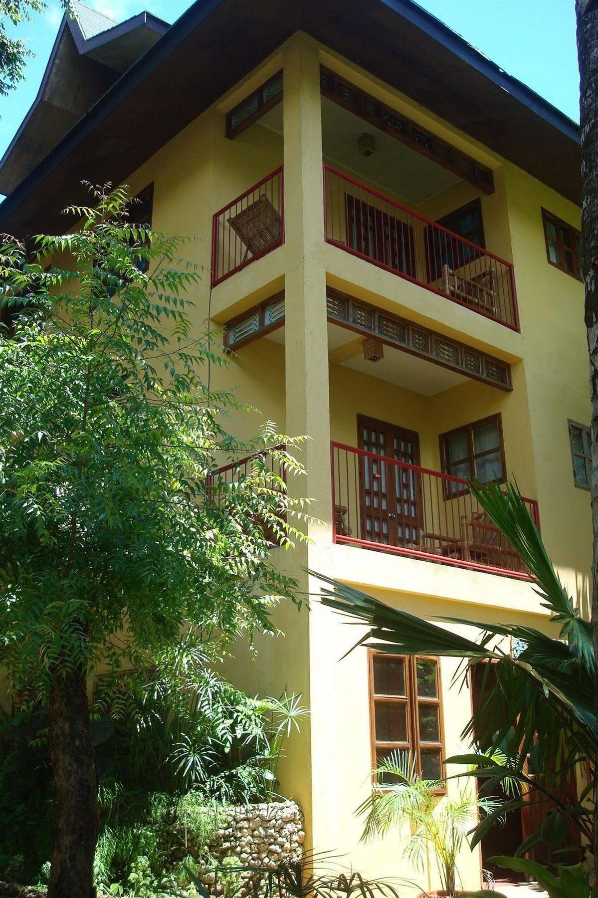Sun Garden Hilltop Resort Manoc-Manoc Dış mekan fotoğraf